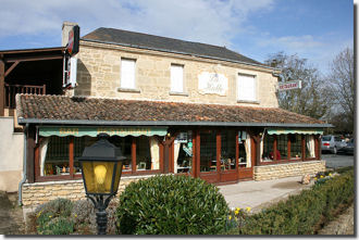 Restaurant La Halte � Dou� la Fontaine